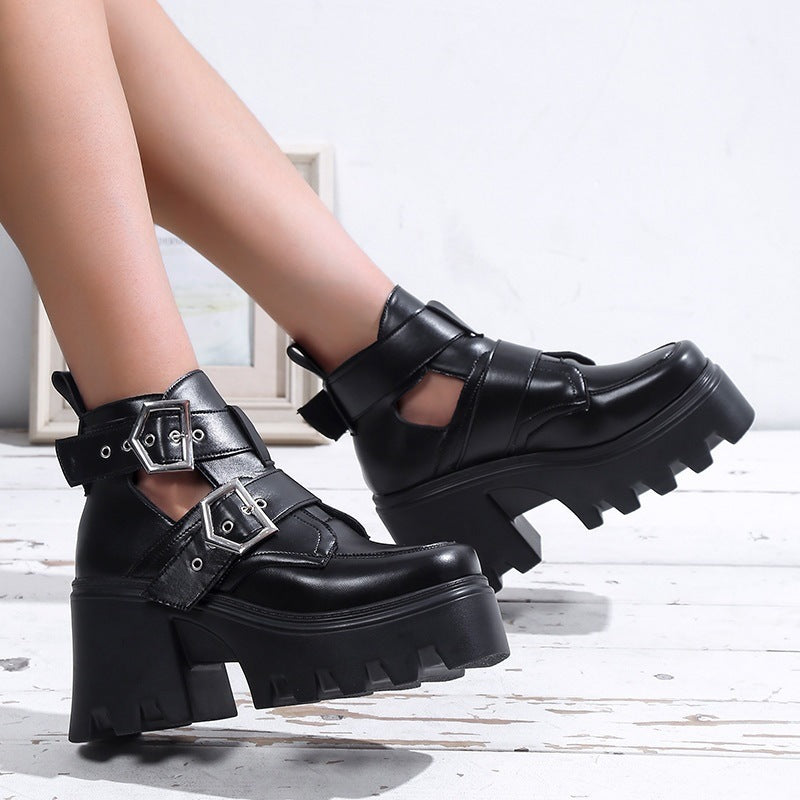 Botines con Hebilla y Cadena — Plataforma