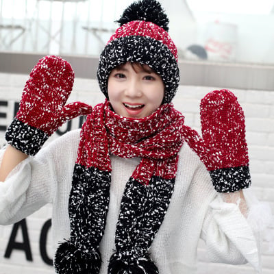 Set de Tres Piezas para Mujer: Gorro, Bufanda y Guantes