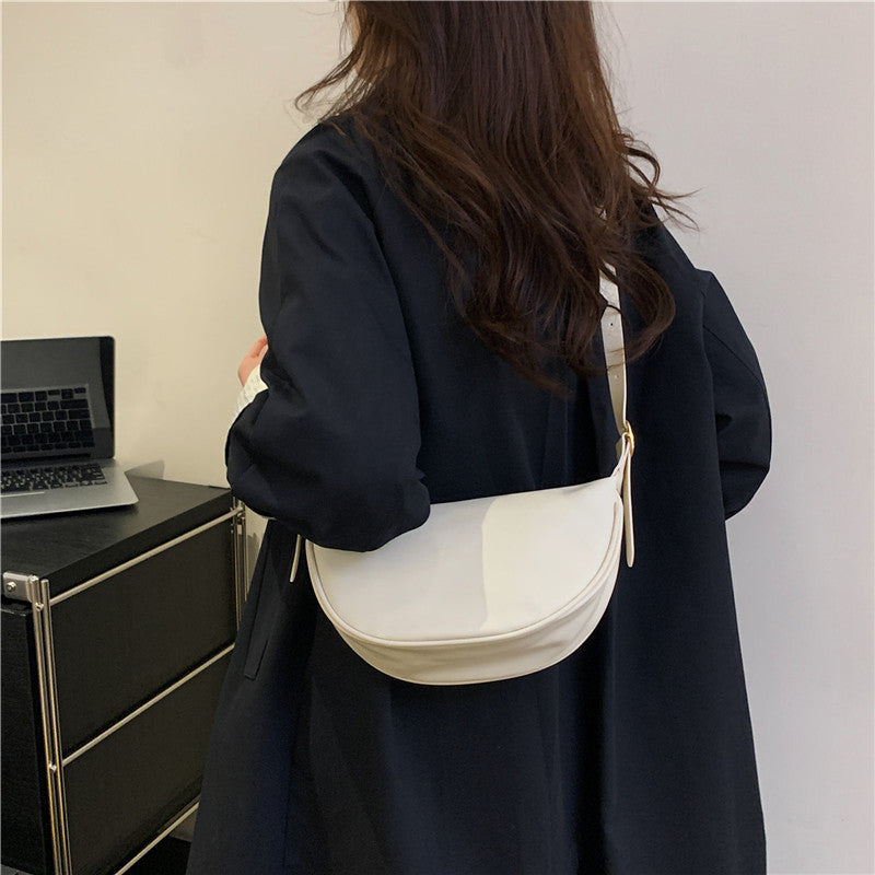 Bolsa Dumpling Bandolera — Minimalista