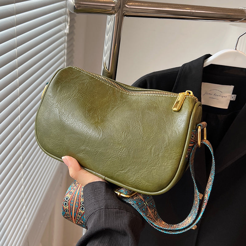 Bolso Dumpling de Hombro — Correa Estampada Ajustable