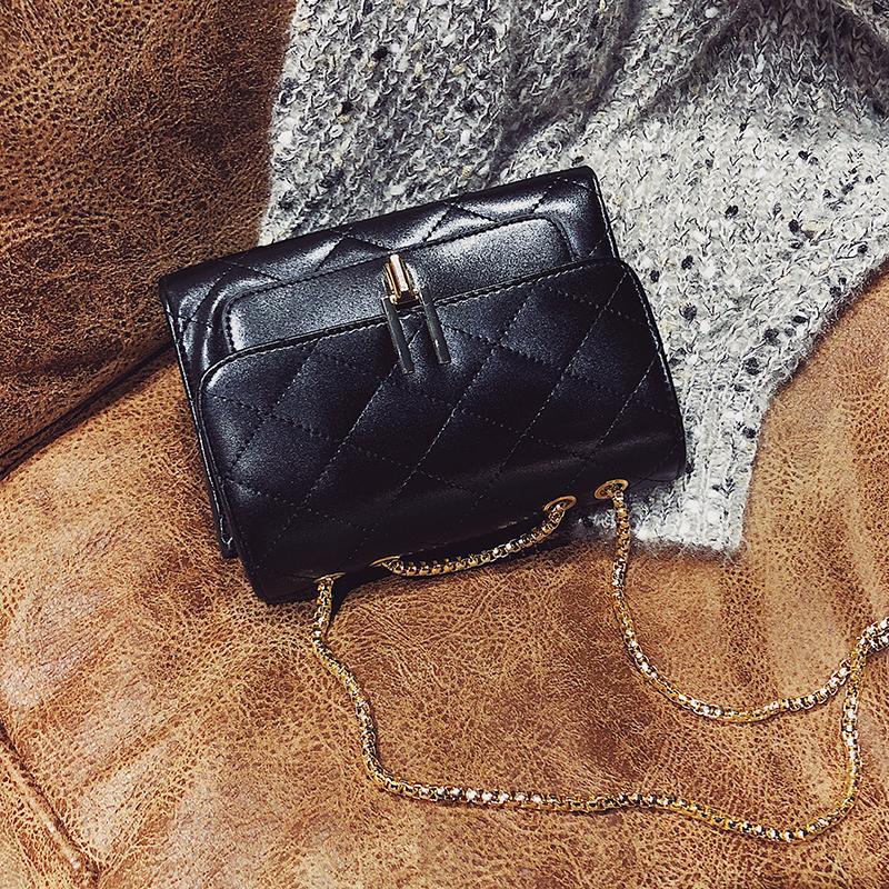 Bolso Acolchado con Cadena Dorada — Bandolera