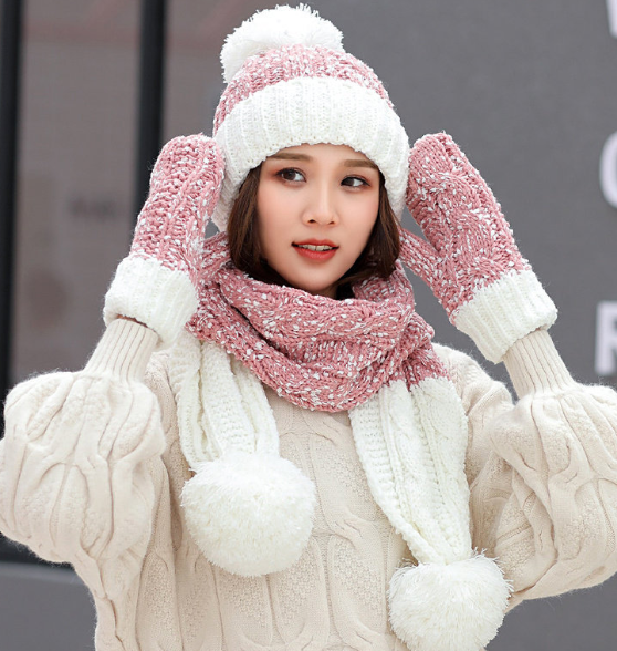 Set de Tres Piezas para Mujer: Gorro, Bufanda y Guantes